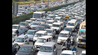 2km on Old Delhi-Gurgaon road a bane for commuters