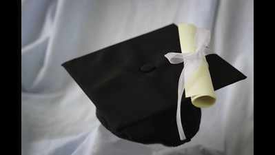 Job-starved engineering graduates vie for law degree