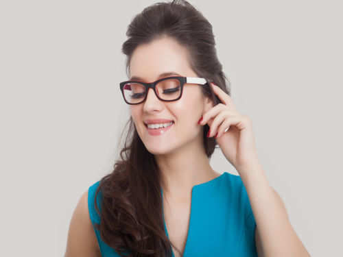 How to look pretty in glasses - Times of India