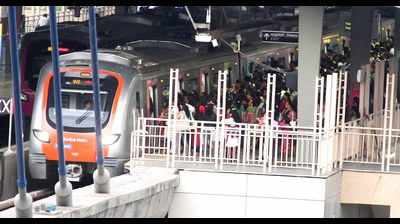 Bombay HC raps activists opposing metro