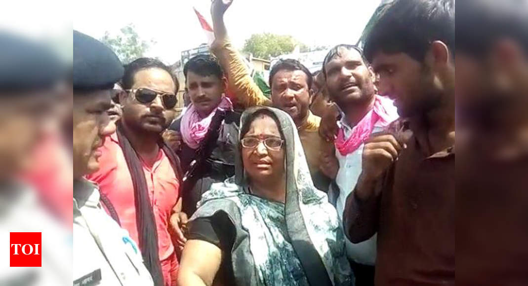 Mp Farmers Protest Congress Mlas Caught On Camera Inciting Violence Bhopal News Times Of India