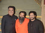 Boman Irani, Baba Ramdev and Arshad Warsi smiling