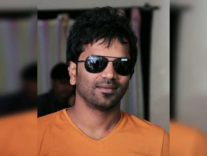 Satish Neenasam is now Ladies Tailor! | Kannada Movie News - Times of India Satish Neenasam is now Ladies Tailor! | Kannada Movie News - Times of India