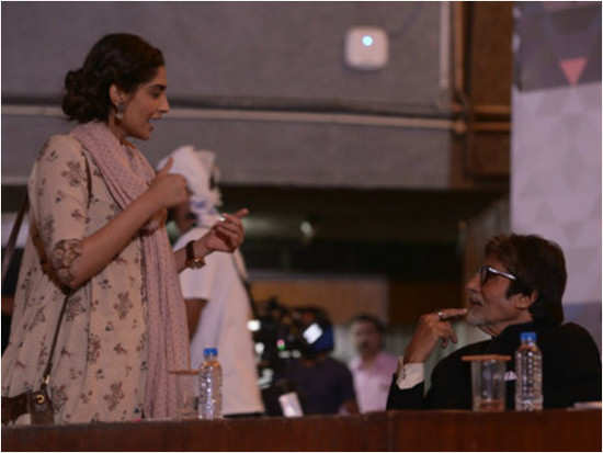 Amitabh Bachchan and Sonam Kapoor's cute banter will warm your hearts