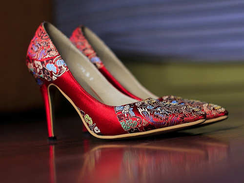 In love with heels? Here are some tips for you - Times of India