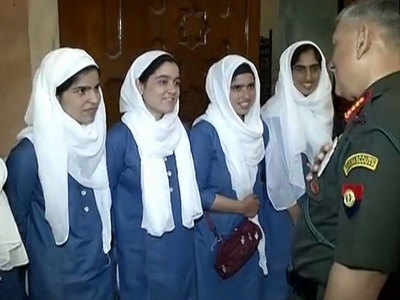 Army chief Bipin Rawat interacts with ‘Kashmir Super-40’ students