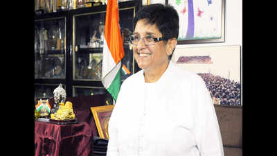 President Pranab Mukherjee lauds Kiran Bedi for her work