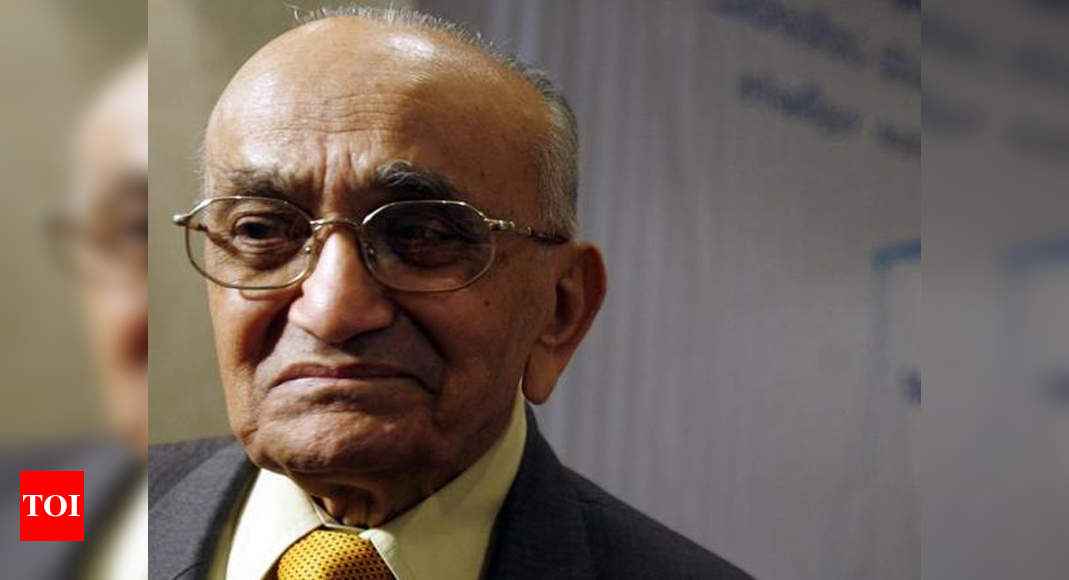 Justice PN Bhagwati, Former CJI And Pioneer Of Judicial Activism ...