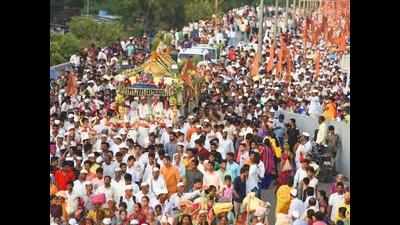 Palkhi processions: Over 3 lakh pilgrims reach Pune