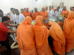 Disciples pay their last respects to Atmasthanandaji Maharaj