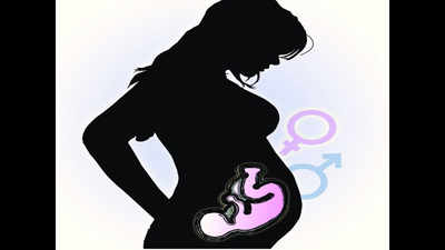Dumped surrogate moms pregnant with fear
