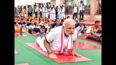 A rainy Yoga Day for PM Modi in Lucknow