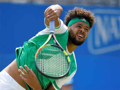 Tsonga latest star to slump at Queen's