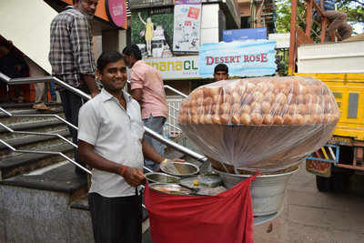 Humour: Golgappe wala found using clean water, license snatched