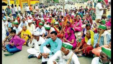 Farmers stick to protest plan, perform 'shavasan' on highways