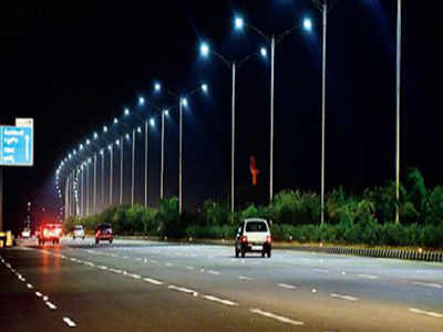 The travel distance between Delhi-Jaipur will be reduced by 3 hours due to  Delhi-Mumbai Expressway