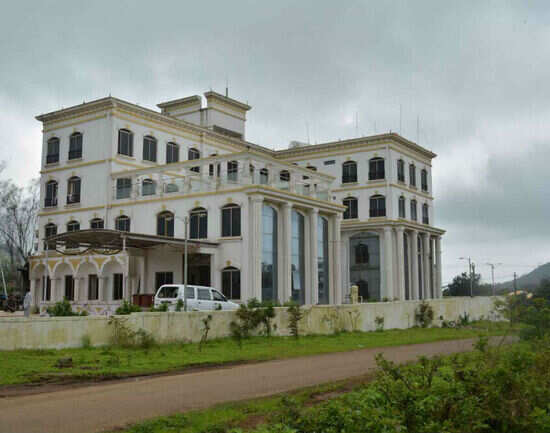 SidArchie Palace Hotel