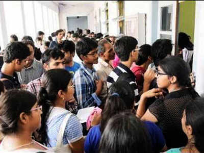 DU cut off list 2017: Delhi University first admission list out, cutoff percentage drops