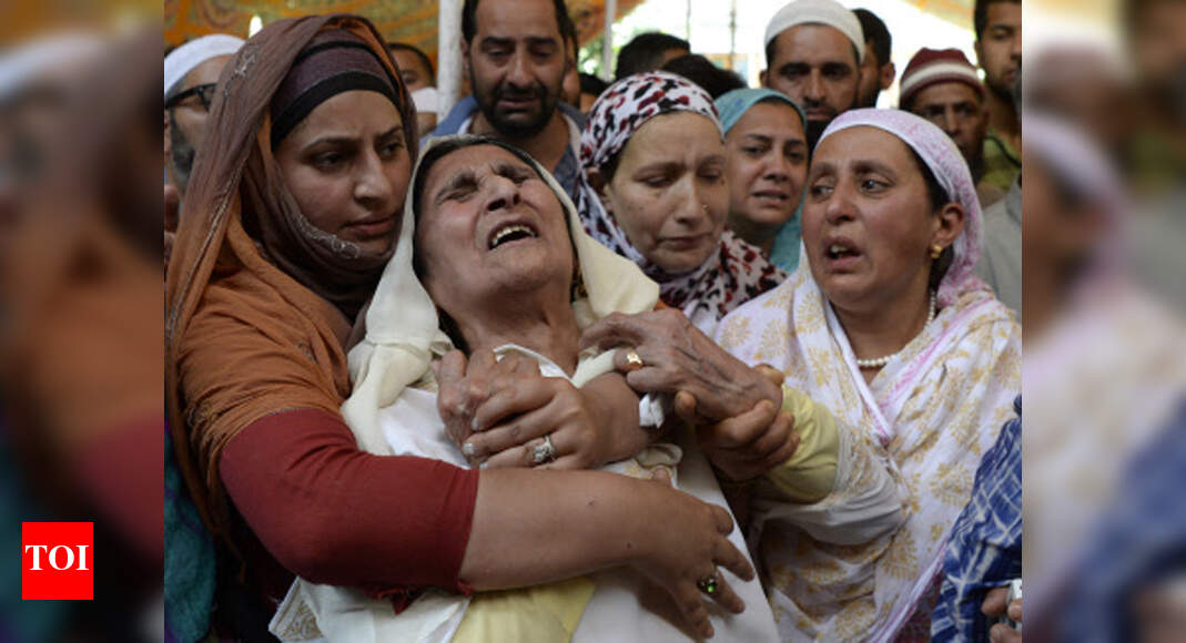 Mohammad Ayub Pandith: Mob lynches DSP outside J&K mosque | India News ...