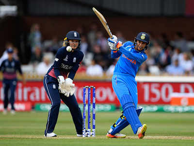 ICC Women's World Cup: Mandhana, Raj take India to challenging 281/3 against England