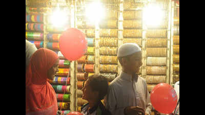 Different Muslim sects gear up for Eid