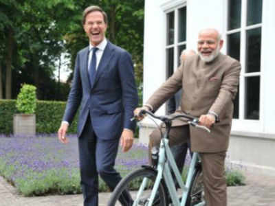 Dutch PM Mark Rutte gifts bicycle to PM Narendra Modi