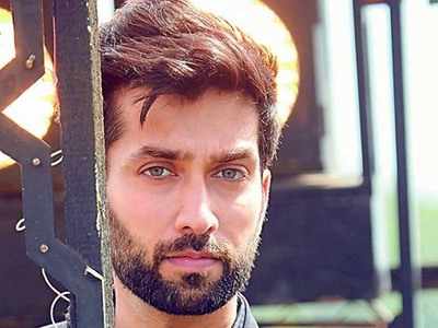 Nakuul Mehta does something special for his team as Ishqbaaz completes one year