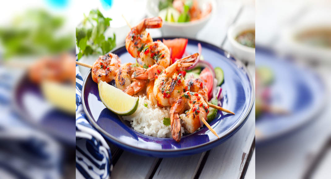 Tandoori Shrimp With Rice and Peas Recipe: How to Make Tandoori Shrimp ...
