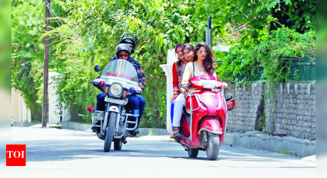 Traffic rule violators, beware! Now, get challaned for flouting helmet