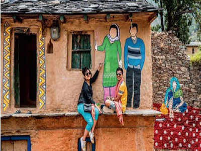 Youth use art to check migration from hills