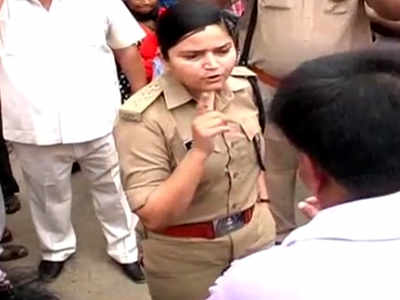 UP woman cop who stood up against local netas, transferred