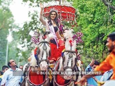 Miss India Manushi Chhillar comes home to a ‘Dilliwala welcome’