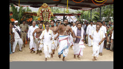 Mock 'Hunting Festival' observed in Srinivasa Mangapuram Tirupati ...