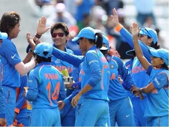 Bollywood lauds Indian Women's Cricket team's victory against Pakistan