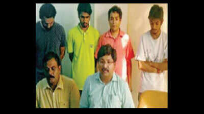Drug racket busted in Hyderabad, 8 peddlers arrested