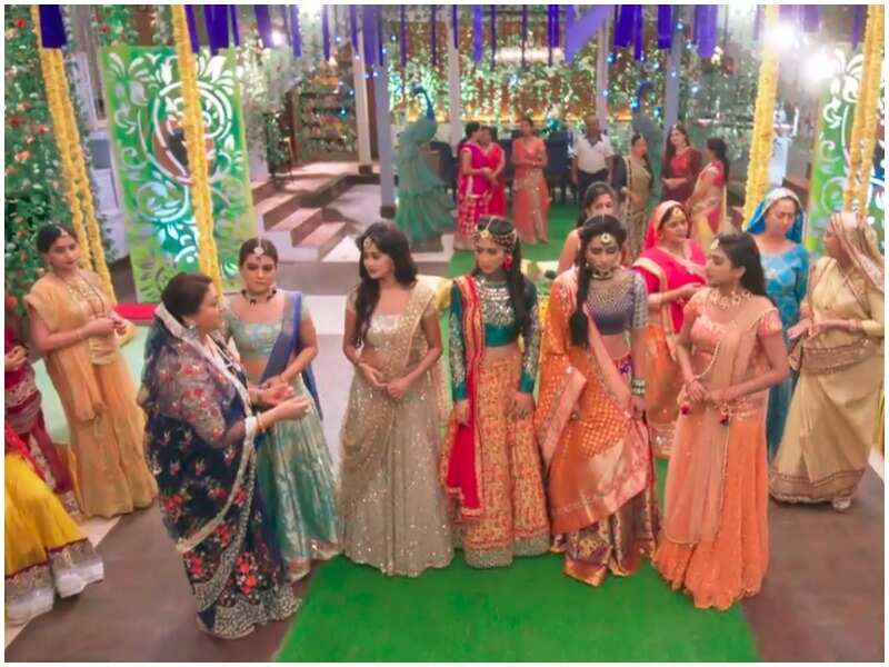 Yeh Rishta Kya Kehlata Hai Written Update July 5 2017 Kartik And Naira S Family Celebrate Sawan Milni Together Times Of India yeh rishta kya kehlata hai written