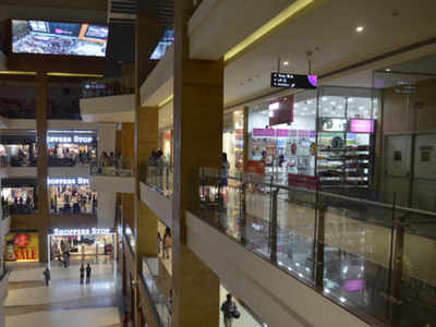 Govt bans practice of dual MRP at airports, malls