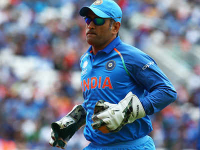 Dhoni @36: Birthday boy stands at 'Corridor of Uncertainty'