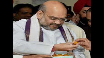Amit Shah meets CM, state BJP leaders