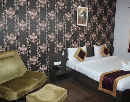 Hotels Flowers Inn