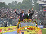Ravi Shastri (left) and Pakistan captain Wasim Akram wave to spectators
