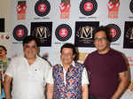 Om Chhangani, Anup Jalota and Talat Aziz at the screening of Mr Kabaadi