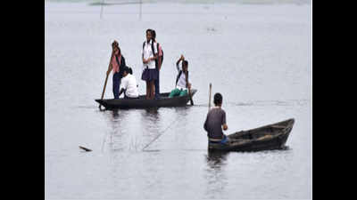 Floods hit people in 5 districts