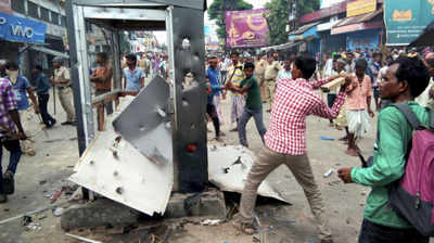 Tribals run riot in N Dinajpur over cop laxity in molest case