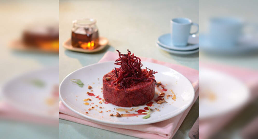 Beet, Maple and Semolina Halwa with Raisins Recipe: How to Make Beet, Maple and Semolina Halwa with 