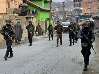 Kashmir: Terrorists Hurl Grenade At Patrolling Party, CRPF Jawan ...