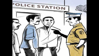 Cop suspended for seeking bribe