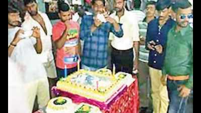 It's happy birthday for convicts in Hindalga jail