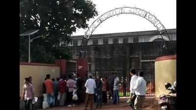 There’s no dearth of outside food & tobacco in M’luru district jail