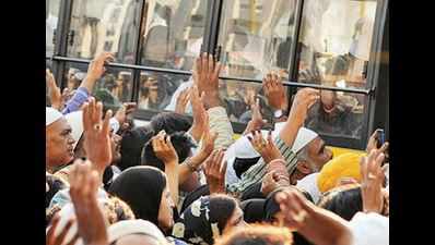 Haj committee hands out tenders for pilgrim welfare